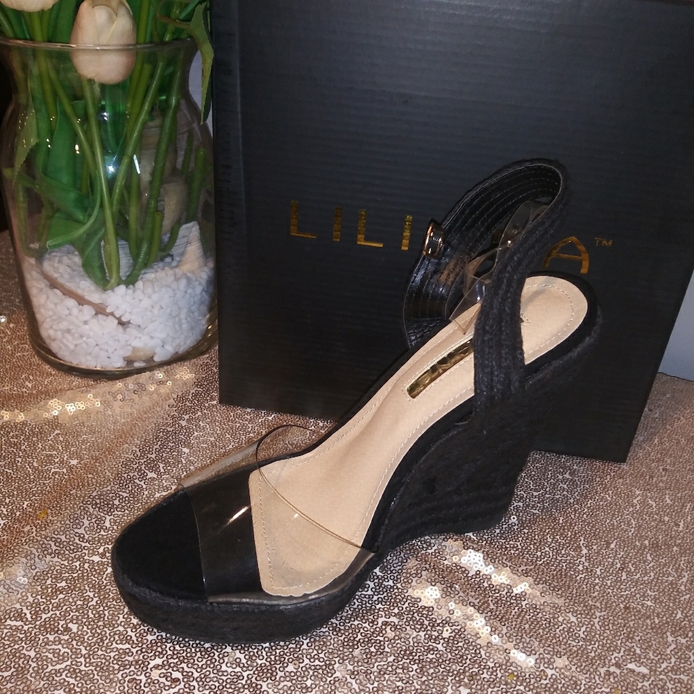 Black high wedge
